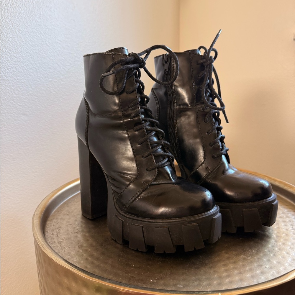 Jeffrey Campbell “MYTH” Platform Lace-Up Boots – Women’s Size 8 - Picture 2 of 7